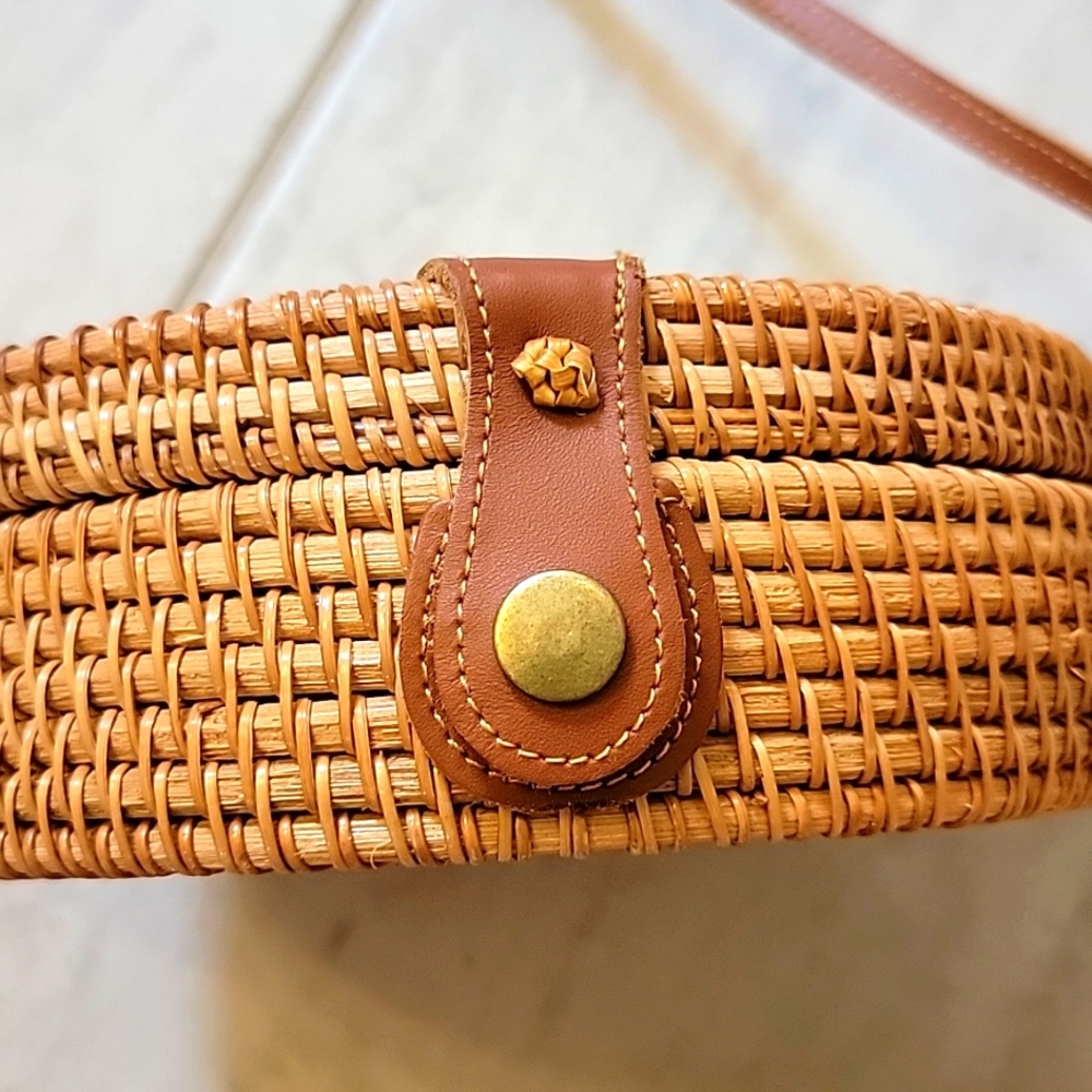 Boho Round Rattan Crossbody - Picture 6 of 7